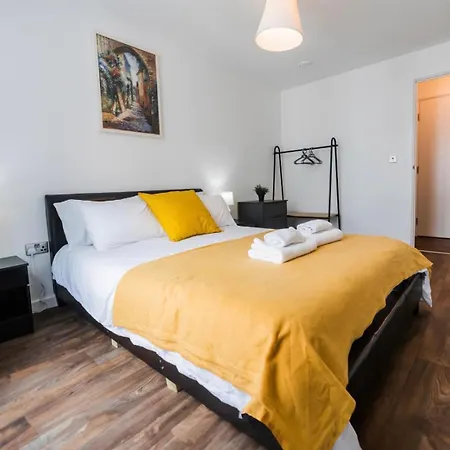 Contemporary 2 Bedroom - Centre - Digbeth Bullring