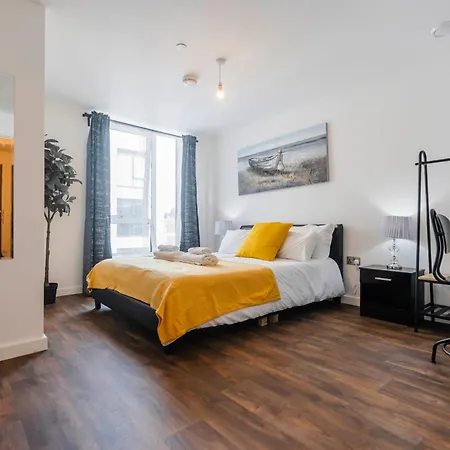 Contemporary 2 Bedroom - Centre - Digbeth Bullring *