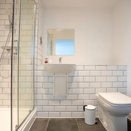 Contemporary 2 Bedroom - Centre - Digbeth Bullring *