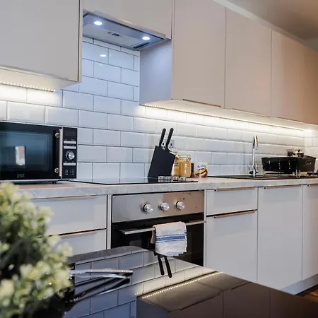 Contemporary 2 Bedroom - Centre - Digbeth Bullring Apartment *